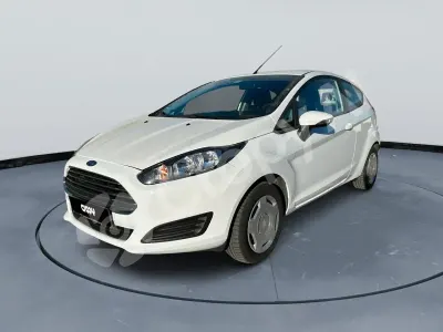 Używany Ford Fiesta Trend 60 KM (44 kW) 2014 Biały Hatchback