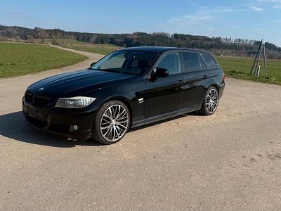 Gebraucht BMW 320 184 PS (135 kW) 2011 Schwarz Kombi