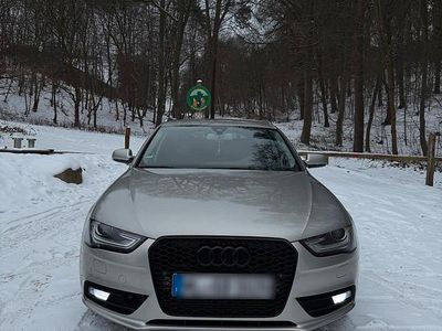 Grau Gebraucht 2012 Audi A4 Kombi | 9.500 € (Teuer)