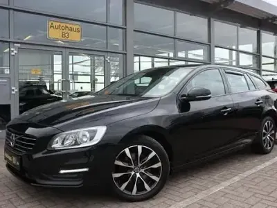 Gebraucht Volvo V60 Linje Svart 150 PS (110 kW) 2017 Schwarz Kombi