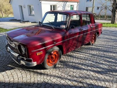 Renault R8