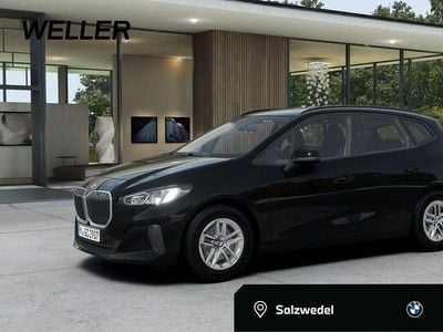 Neu BMW 216 122 PS (89 kW) 2026 Schwarz Van / Kleinbus
