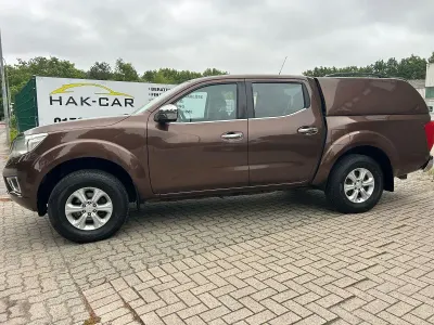 Gebraucht Nissan Navara Acenta 163 PS (119 kW) 2017 Braun Pickup