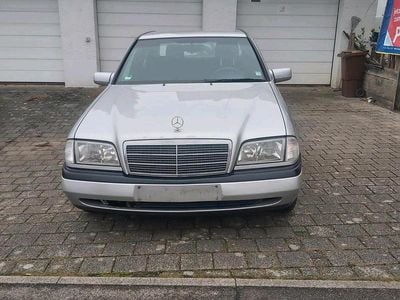 Mercedes C200