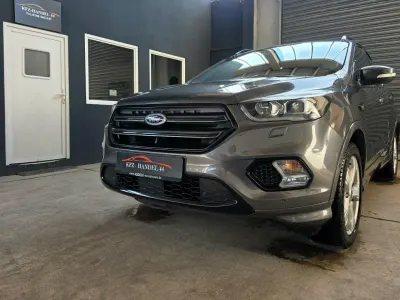 Gebraucht Ford Kuga ST-Line 175 PS (128 kW) 2019 Grau SUV