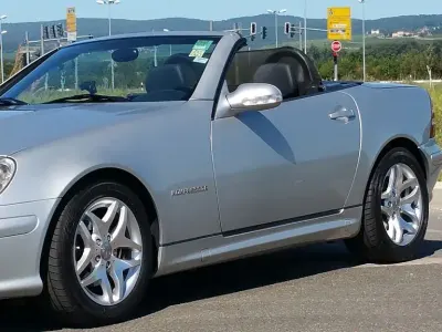 Gebraucht Mercedes SLK230 197 PS (144 kW) 2002 Silber Cabrio