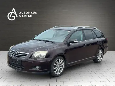 Gebraucht Toyota Avensis Executive 129 PS (94 kW) 2006 Maroon Kombi