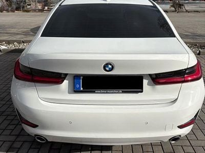 Gebraucht BMW 318 156 PS (114 kW) 2022 Weiß Limousine