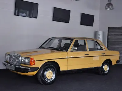Gebraucht Mercedes E230 136 PS (100 kW) 1982 Saharagelb Limousine