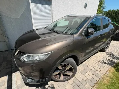 Gebraucht Nissan Qashqai Tekna 131 PS (96 kW) 2015 Andere farben SUV