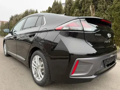 Gebraucht Hyundai Ioniq Premium 105 PS (77 kW) 2020 Schwarz Kleinwagen