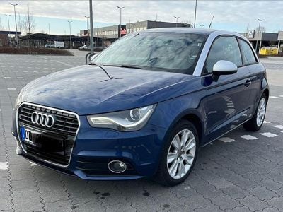 Gebraucht Audi A1 Ambition 90 PS (66 kW) 2011 Blau Kleinwagen