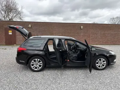 Gebraucht Citroën C5 140 PS (102 kW) 2015 Guaranjabraun mit schutzlack Kombi