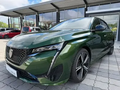 Gebraucht Peugeot 308 GT 181 PS (133 kW) 2023 Grün Limousine