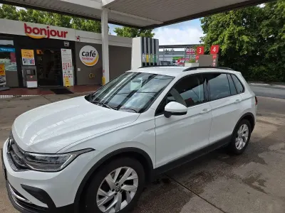 Gebraucht VW Tiguan Life 150 PS (110 kW) 2020 Weiß SUV