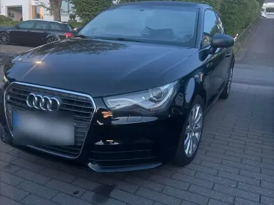 Gebraucht Audi A1 86 PS (63 kW) 2013 Schwarz Kleinwagen