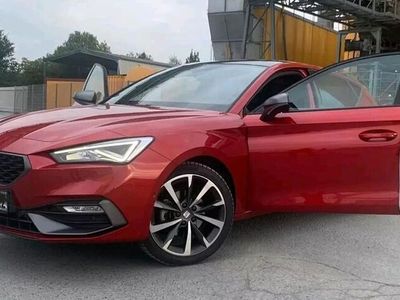 gebraucht Seat Leon FR 1.5l eTSI Panoramadach Desire Red/Rot