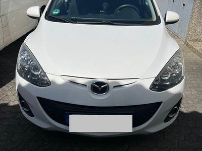 Gebraucht Mazda 2 Inclusive 103 PS (75 kW) 2012 Weiß Kleinwagen