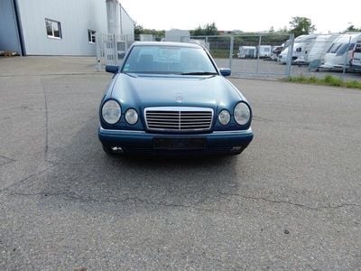 Mercedes E230