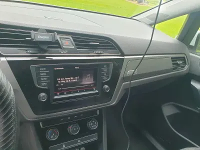 Gebraucht VW Touran Comfortline 116 PS (85 kW) 2016 Weiß Van / Kleinbus