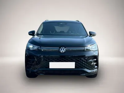 Neu VW Tiguan R-line 193 PS (141 kW) 2025 Grenadillschwarz SUV