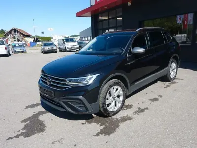 Gebraucht VW Tiguan Allspace Life 150 PS (110 kW) 2022 Schwarz SUV