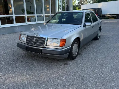 Gebraucht Mercedes 300 1992 Silber Limousine