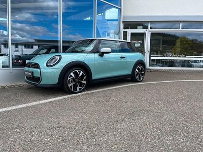 Second-hand Mini Cooper S Classic 204 CP (150 kW) 2025 Verde Hatchback