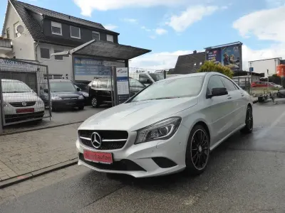 Gebraucht Mercedes CLA200 Urban 136 PS (100 kW) 2014 Polarsilber Limousine