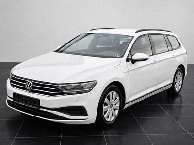 Gebraucht VW Passat 150 PS (110 kW) 2021 Weiß Kombi