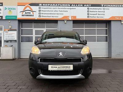 Gebraucht Peugeot Partner Tepee 114 PS (83 kW) 2013 Schwarz Van / Kleinbus