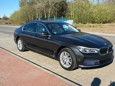 Gebraucht BMW 730 Executive 265 PS (194 kW) 2016 Grau Limousine