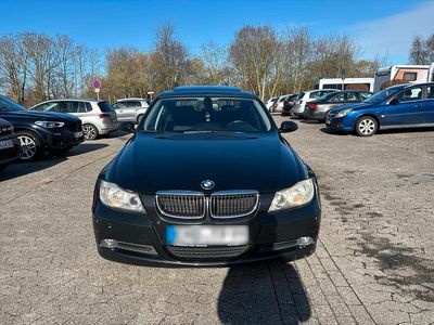 Gebraucht BMW 318 143 PS (105 kW) 2008 Schwarz Limousine