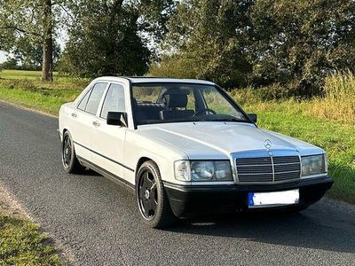 Weiß Gebraucht 1986 Mercedes 190 Limousine | 6.350 €