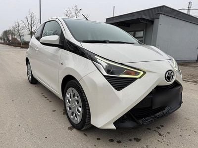 Gebraucht Toyota Aygo 72 PS (52 kW) 2019 Weiß Kleinwagen