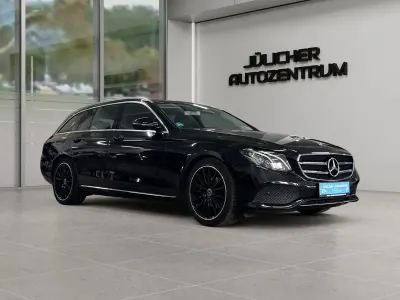 Używany Mercedes E220