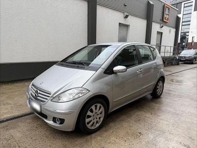 Gebraucht Mercedes A170 Elegance 116 PS (85 kW) 2011 Silber Kleinwagen