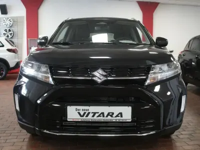 Neu Suzuki Vitara Comfort 109 PS (80 kW) 2026 Schwarz SUV