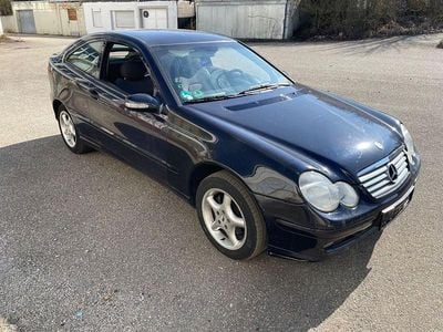 Gebraucht Mercedes C200 163 PS (119 kW) 2002 Blau Coupé