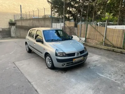 Gebraucht Renault Clio 98 PS (72 kW) 2012 Silber Kleinwagen