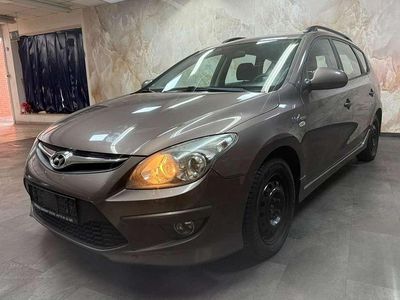 Gebraucht Hyundai i30 90 PS (66 kW) 2012 Braun Kombi