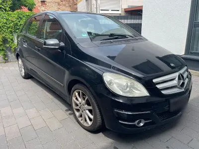 Gebraucht Mercedes B170 116 PS (85 kW) 2009 Schwarz Van / Kleinbus