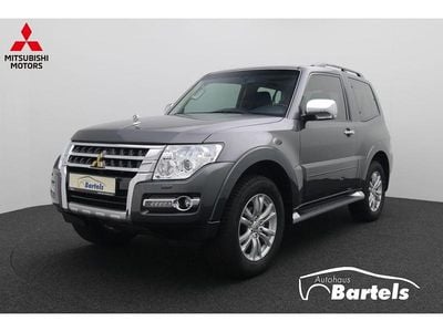 Gebraucht Mitsubishi Pajero 250 PS (183 kW) 2018 Grau SUV