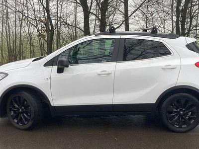 Weiß Gebraucht 2016 Opel Mokka Color Edition SUV | 9.600 € (Etwas zu teuer)