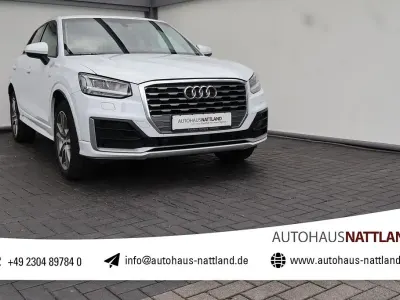 Gebraucht Audi Q2 S-Line 150 PS (110 kW) 2017 Gletscherweiß metallic SUV