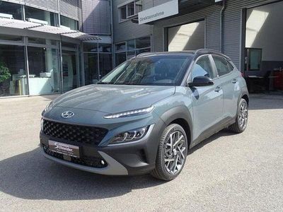 Gebraucht Hyundai Kona Trend 141 PS (103 kW) 2021 Misty jungle / phantom black SUV