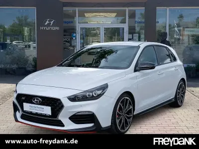 Gebraucht Hyundai i30 275 PS (202 kW) 2020 Polar white Limousine