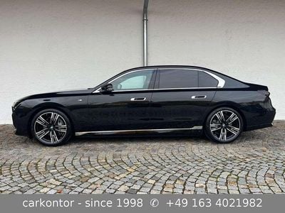 Gebraucht BMW i7 M Sport 400 kW (544 PS) 2024 Blacksapphire Limousine
