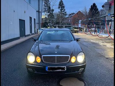 Gebraucht Mercedes E320 Avantgarde 204 PS (150 kW) 2003 Schwarz Limousine