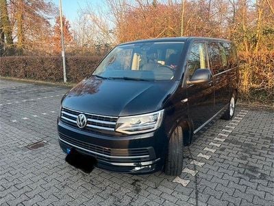 Schwarz Gebraucht 2018 VW Multivan Van | 31.999 € (Guter Preis)